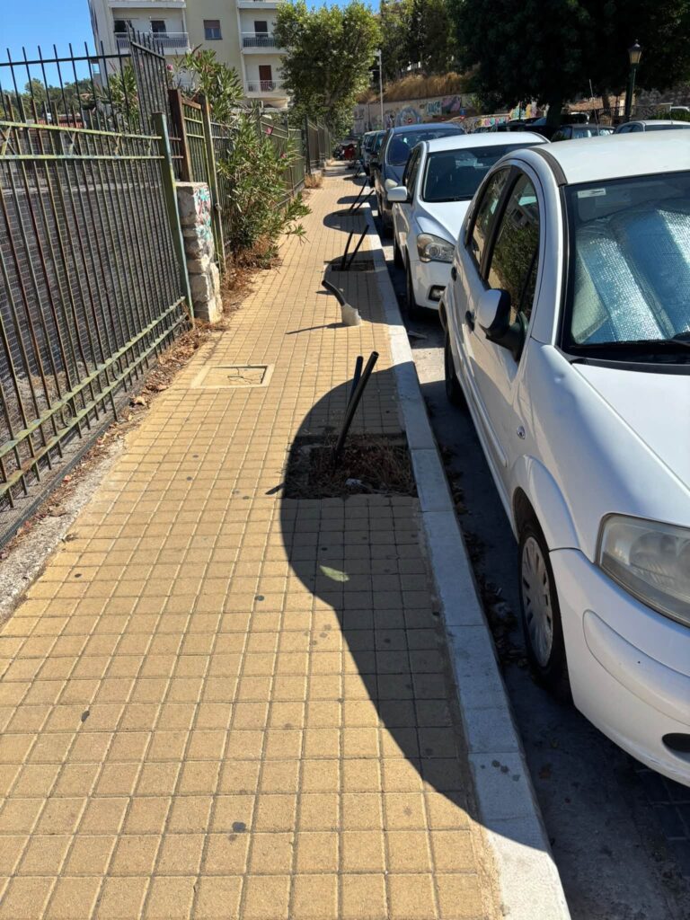 Πάτρα: Κακοτεχνίες και φθορές στα νέα έργα της Μαιζώνος και της Πλατείας Αγίου Γεωργίου ΦΩΤΟ 12 Πάτρα: Κακοτεχνίες και φθορές στα νέα έργα της Μαιζώνος και της Πλατείας Αγίου Γεωργίου ΦΩΤΟ