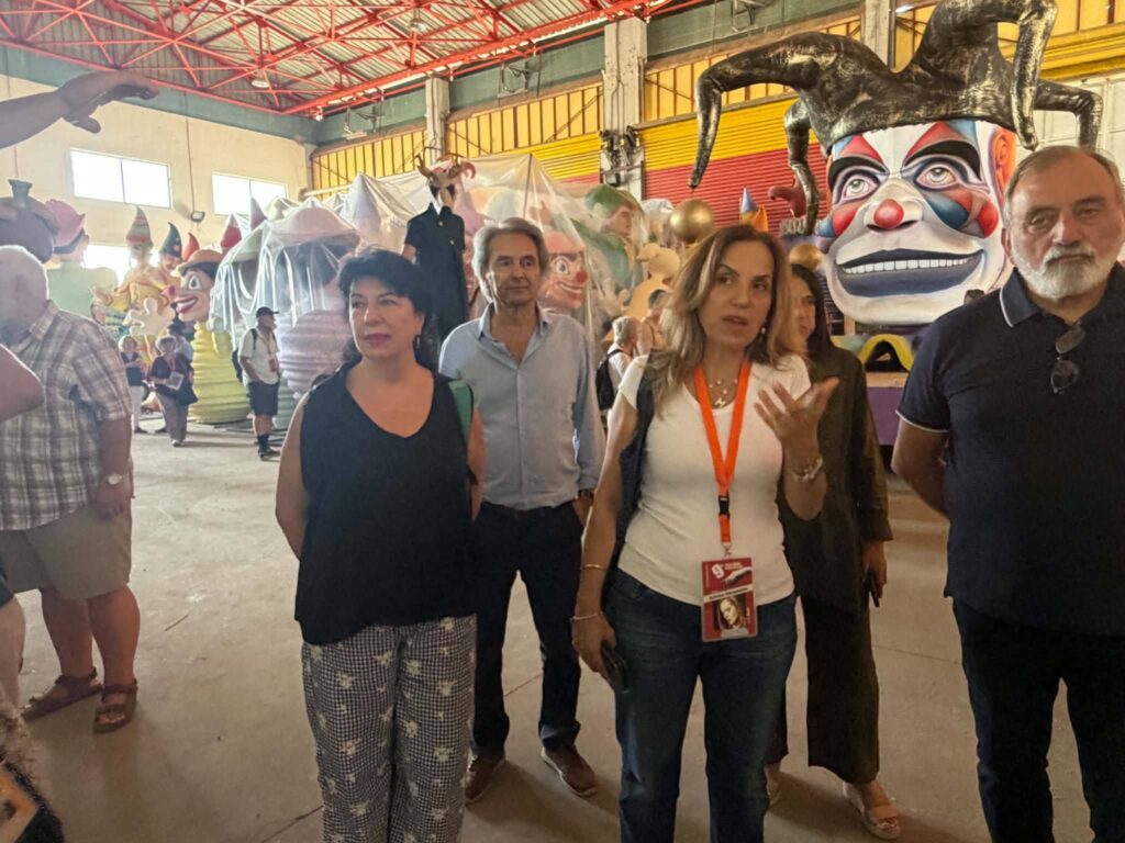 Ολοκληρώθηκε το 9ο Διεθνές Φεστιβάλ Ποίησης στην Πάτρα ΦΩΤΟ 
