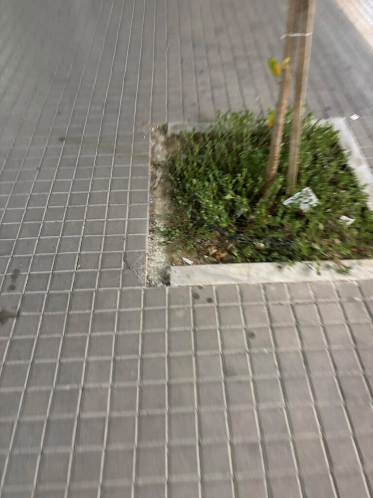 Πάτρα: Κακοτεχνίες και φθορές στα νέα έργα της Μαιζώνος και της Πλατείας Αγίου Γεωργίου ΦΩΤΟ