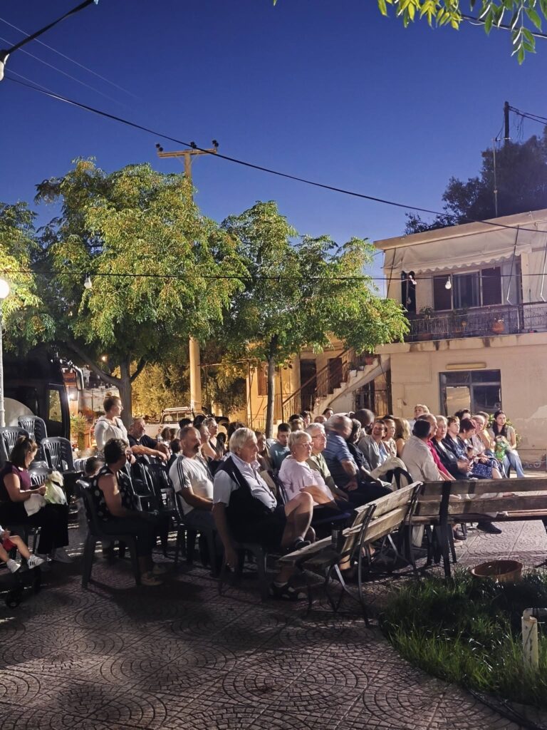 Μουσική και θέατρο από τους «Ταξιδευτές της Πρόζας» στη Μιτόπολη ΦΩΤΟ