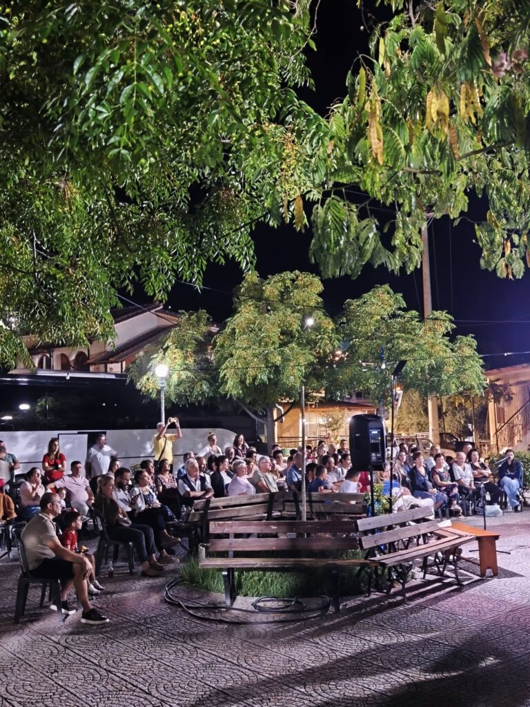 Μουσική και θέατρο από τους «Ταξιδευτές της Πρόζας» στη Μιτόπολη ΦΩΤΟ