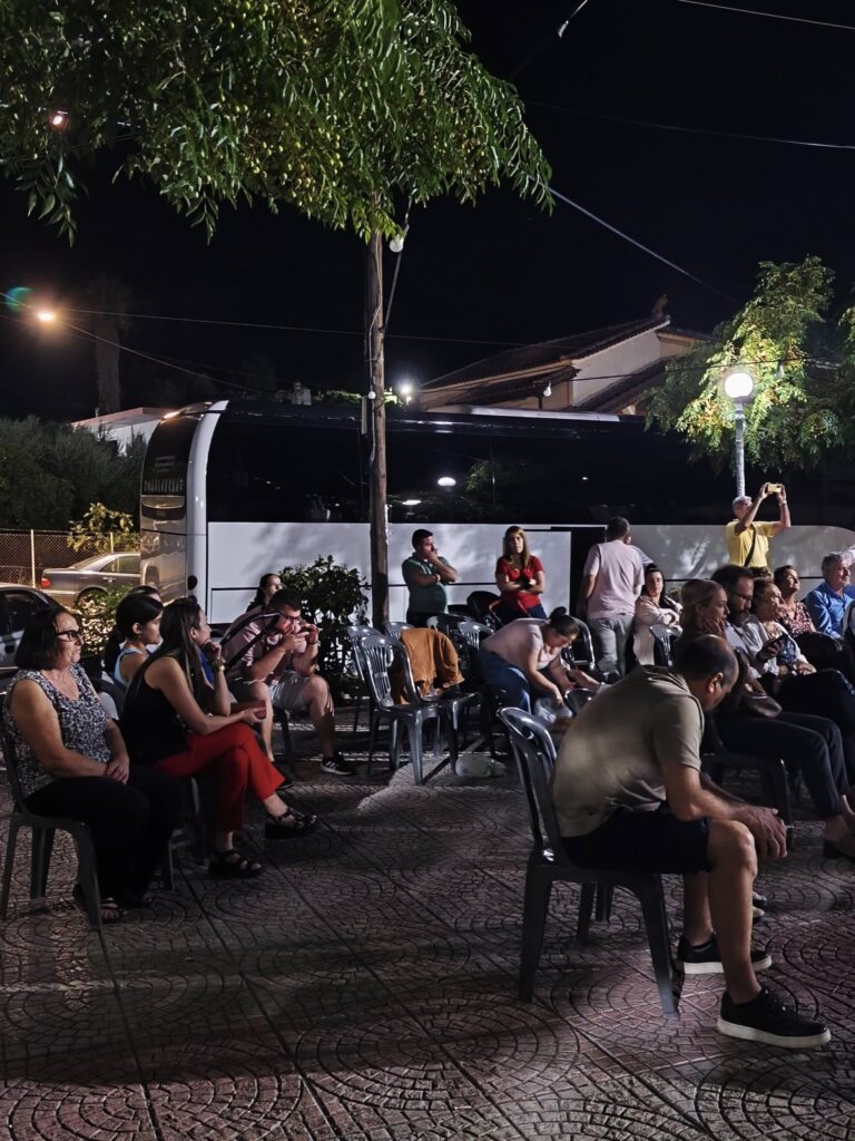 Μουσική και θέατρο από τους «Ταξιδευτές της Πρόζας» στη Μιτόπολη ΦΩΤΟ
