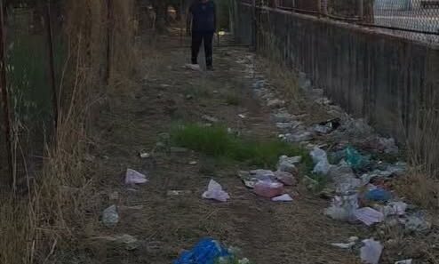 Κάτω Αχαΐα: «Από τη βιτρίνα» στον σκουπιδότοπο δίπλα στο ανακαινισμένο Κέντρο Υγείας ΒΙΝΤΕΟ