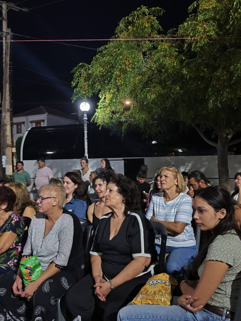 Μουσική και θέατρο από τους «Ταξιδευτές της Πρόζας» στη Μιτόπολη ΦΩΤΟ