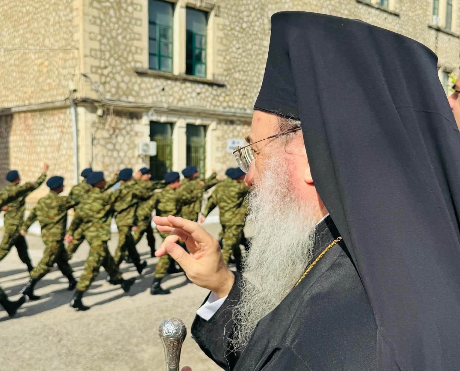 Ο Μητροπολίτης Χρυσόστομος στην ορκωμοσία οπλιτών στο Κ.Ε.Ν Πατρών ΦΩΤΟ