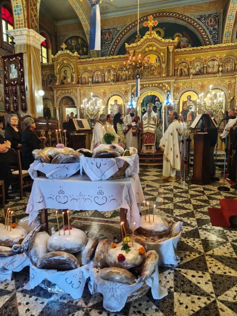 Γιορτάστηκε στο Σκιαδά ο Άγιος Ιωάννης ο Θεολόγος ΦΩΤΟ