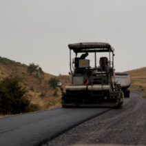 Καλάβρυτα: Ξεκίνησαν οι ασφαλτοστρώσεις στον δρόμο Πλατανιώτισσα – Κερπινή ΦΩΤΟ 1 Καλάβρυτα: Ξεκίνησαν οι ασφαλτοστρώσεις στον δρόμο Πλατανιώτισσα – Κερπινή ΦΩΤΟ