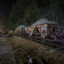 Πάτρα: Νυχτερινές εικόνες από τα έργα του Προαστιακού που τελειώνουν ΦΩΤΟ