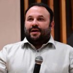 «Η Ελλάδα απέναντι στα προσωπικά διλλήματα»