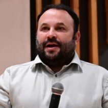«Η Ελλάδα απέναντι στα προσωπικά διλλήματα» 2 «Η Ελλάδα απέναντι στα προσωπικά διλλήματα»