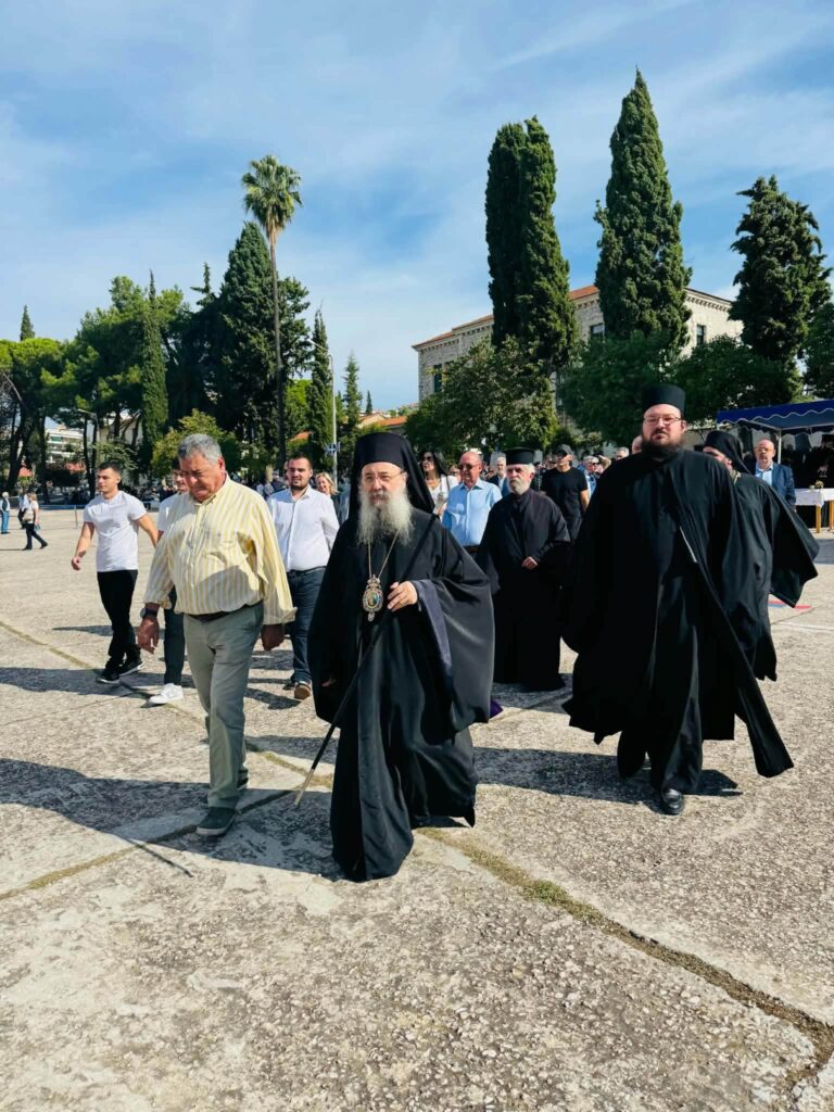 Ο Μητροπολίτης Χρυσόστομος στην ορκωμοσία οπλιτών στο Κ.Ε.Ν Πατρών ΦΩΤΟ
