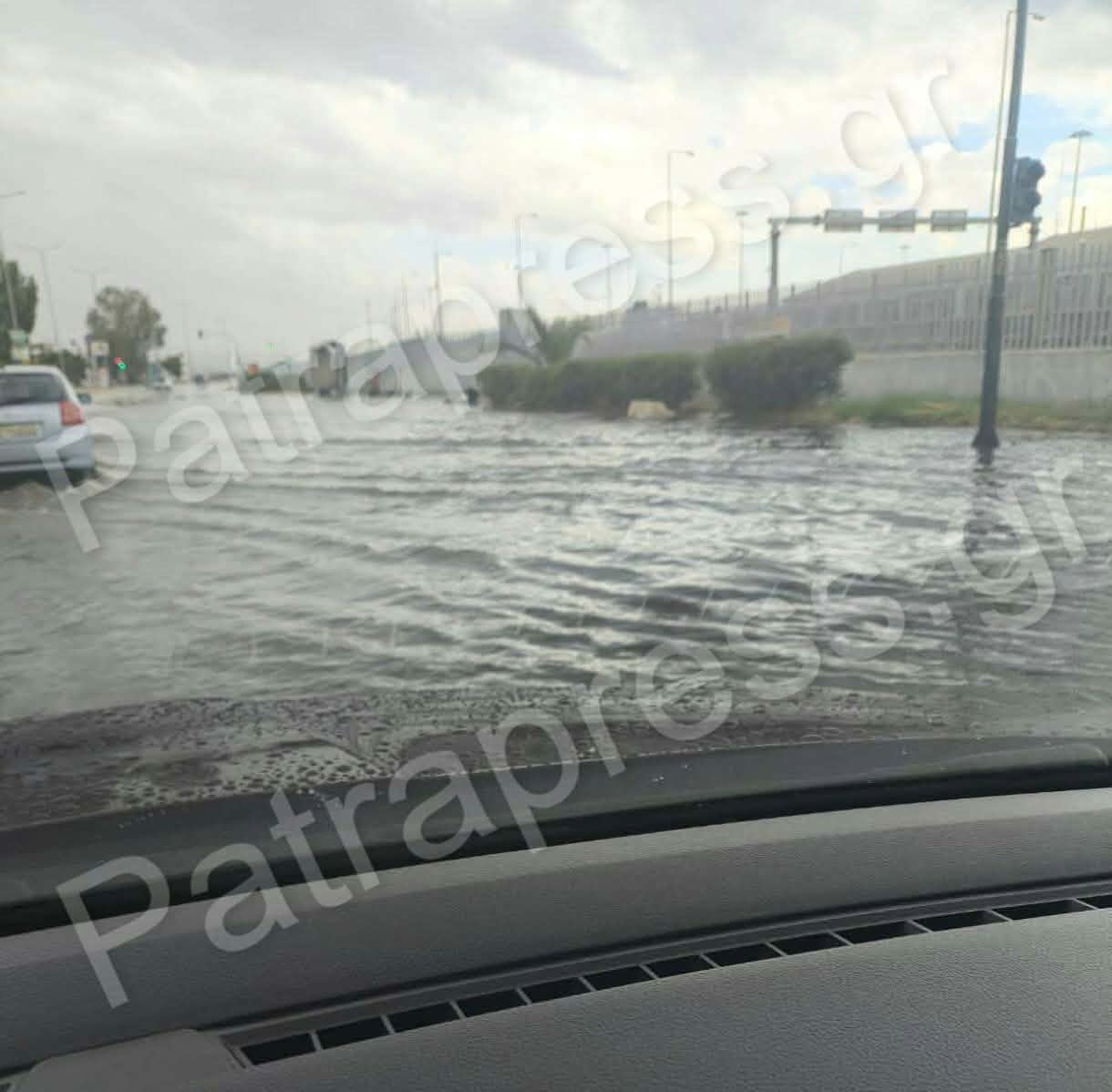 Πάτρα: Η κακοκαιρία «έπνιξε» το κέντρο - Πλημμύρες σε πολλά σημεία και σπίτια ΒΙΝΤΕΟ-ΦΩΤΟ