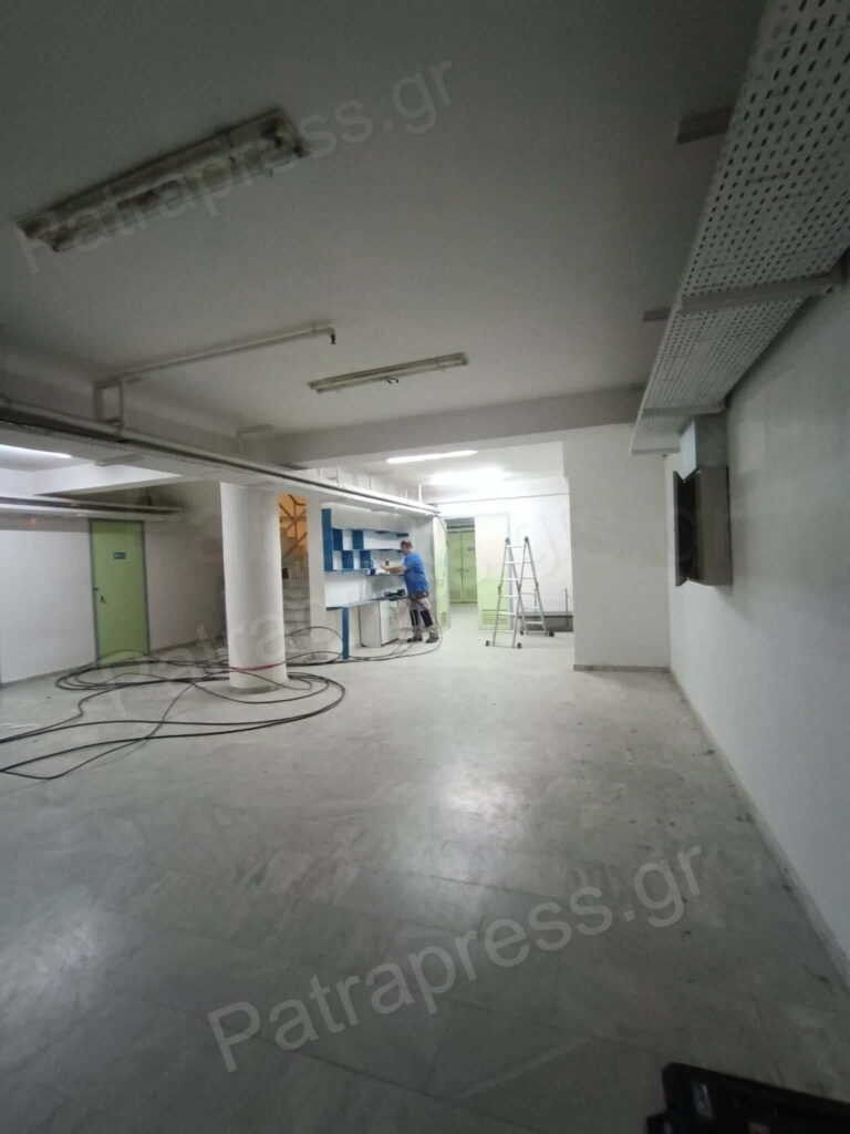 Πάτρα: «Στο παρά πέντε» η εργασίες στο Ειδικό σχολείο μετά τους βανδαλισμούς - ΑΠΟΚΛΕΙΣΤΙΚΕΣ ΦΩΤΟ - Στο Patrapress ο διευθυντής του