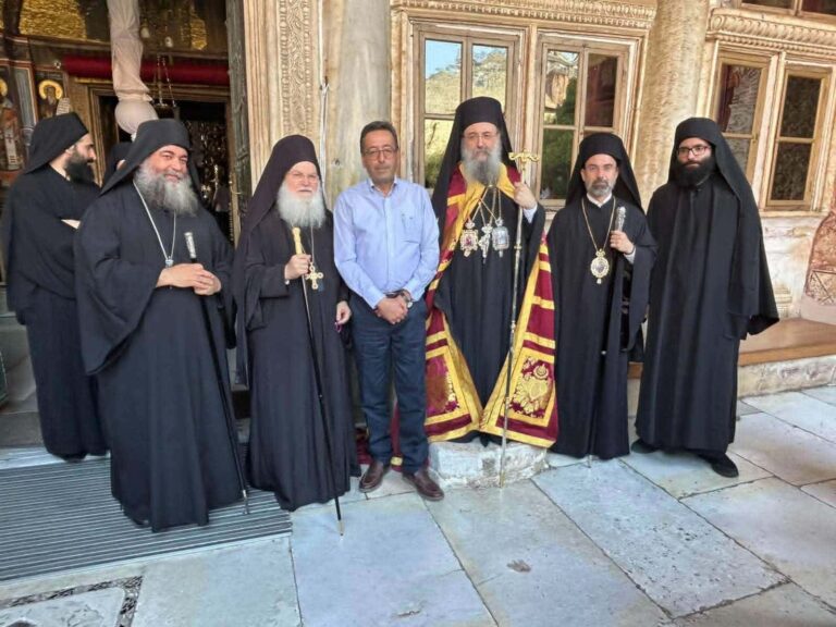 Πάτρα: Δικηγόρος έγινε μοναχός «Ματθίας» στον Εφραίμ της Μονής Βατοπεδίου ΦΩΤΟ