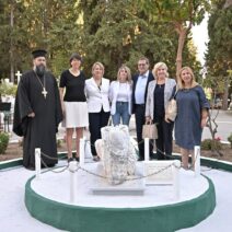 Πάτρα: Αποκαλυπτήρια γλυπτού στο Α’ Δημοτικό Κοιμητήριο - ΦΩΤΟ