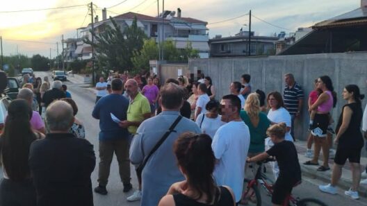 Πάτρα: Αντιδράσεις κατοίκων για εγκατάσταση κεραίας κινητής τηλεφωνίας με απάντηση του δήμου 16 Πάτρα: Αντιδράσεις κατοίκων για εγκατάσταση κεραίας κινητής τηλεφωνίας με απάντηση του δήμου