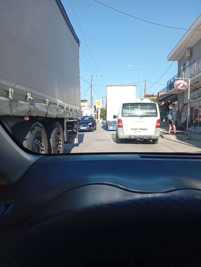 Αίγιο: «Έκρηξη» πολιτών και καταστηματαρχών - Eργα με κυκλοφοριακό «έμφραγμα» ΦΩΤΟ