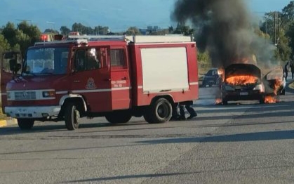 Δυτική Αχαΐα: Στις φλόγες αυτοκίνητο που κινητοποίησε την Πυροσβεστική