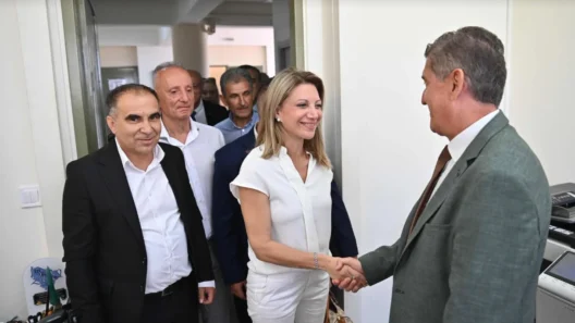 Δυτική Αχαΐα: Η Μαρία Καρυστιανού επισκέφθηκε τον δήμαρχο Γρηγόρη Αλεξόπουλο ΦΩΤΟ
