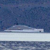 Το πολυτελές yacht Emerald Kaia των 120 μέτρων στην Ιτέα – Το μήνυμα Βάλλη ΦΩΤΟ ΒΙΝΤΕΟ 2 Το πολυτελές yacht Emerald Kaia των 120 μέτρων στην Ιτέα – Το μήνυμα Βάλλη ΦΩΤΟ ΒΙΝΤΕΟ