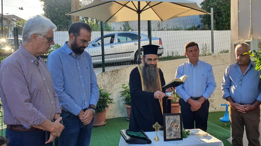 Οι εκπροσωπήσεις της Περιφέρειας στους Αγιασμούς των σχολείων