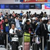 Βρετανία: Νέα προβλήματα στις πτήσεις λόγω βλάβης στον έλεγχο εναέριας κυκλοφορίας 1 Βρετανία: Νέα προβλήματα στις πτήσεις λόγω βλάβης στον έλεγχο εναέριας κυκλοφορίας