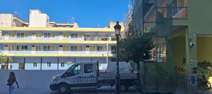 Πάτρα: Ριζική αλλαγή στο ιστορικό «Στρούμπειο» σχολείο με νέα περίφραξη ΦΩΤΟ