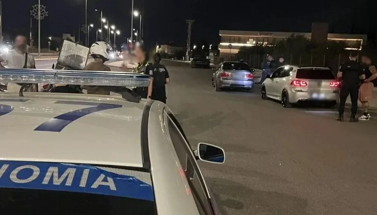 Άγιος Βασίλειος σε εκδήλωση με αυτοκίνητα και κατοικία