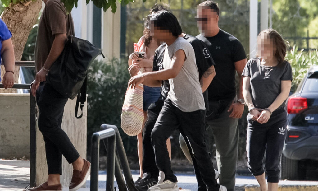 Νεκρό βρέφος στην Κυψέλη: Στον ανακριτή οι τρεις συλληφθέντες ΦΩΤΟ