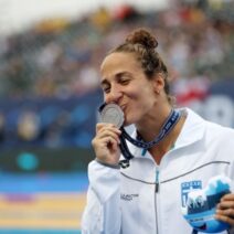 Η Νόρα Δράκου στο Patraspress: «Δεν χρειάζεται να έχεις τις τέλειες συνθήκες για να δημιουργήσεις κάτι τέλειο»