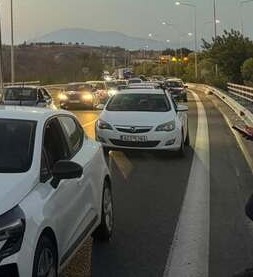 Πάτρα: Διακοπή κυκλοφορίας στην Περιμετρική από απρόοπτο σε νταλίκα μέσα σε τούνελ ΦΩΤΟ 5 Πάτρα: Διακοπή κυκλοφορίας στην Περιμετρική από απρόοπτο σε νταλίκα μέσα σε τούνελ ΦΩΤΟ