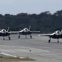 Βρετανία: Συναγερμός για εκρηκτικά και εκκενώσεις κατοικιών 3 Βρετανία: Συναγερμός για εκρηκτικά και εκκενώσεις κατοικιών