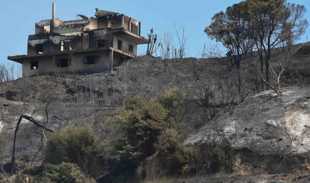 Αχαΐα: Συναγερμός για τον κίνδυνο πλημμυρών στα νέα καμένα - Στο «κόκκινο» Αχαγιά και Αιγιάλεια - «Καμπανάκια» αρμοδίων στο Patrapress