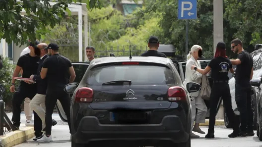 Δύο γιατροί του Κολωνακίου στη φυλακή μετά την απολογία, 18 ώρες κρά…