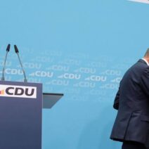 Φωτογραφία του Μερτς, σχετική με το άρθρο για το σενάριο διαδοχής