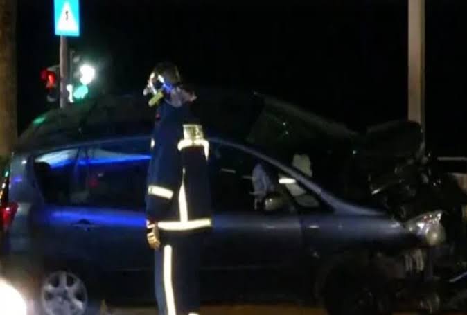 Μεθύσμενος οδηγός χτυπά προφυλακτικά φράγματα στην Πάτρα