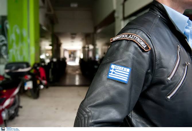 Πάτρα: Πόσο διαφορετικό θα ήταν το κυκλοφοριακό με Δημοτική Αστυνομία – Διπλοπαρκάρισμα και Εργα σε πρώτο πλάνο - Δήμος, Αντιπολίτευση, Αστυνομία στο Patrapress 5 Πάτρα: Πόσο διαφορετικό θα ήταν το κυκλοφοριακό με Δημοτική Αστυνομία – Διπλοπαρκάρισμα και Εργα σε πρώτο πλάνο - Δήμος, Αντιπολίτευση, Αστυνομία στο Patrapress
