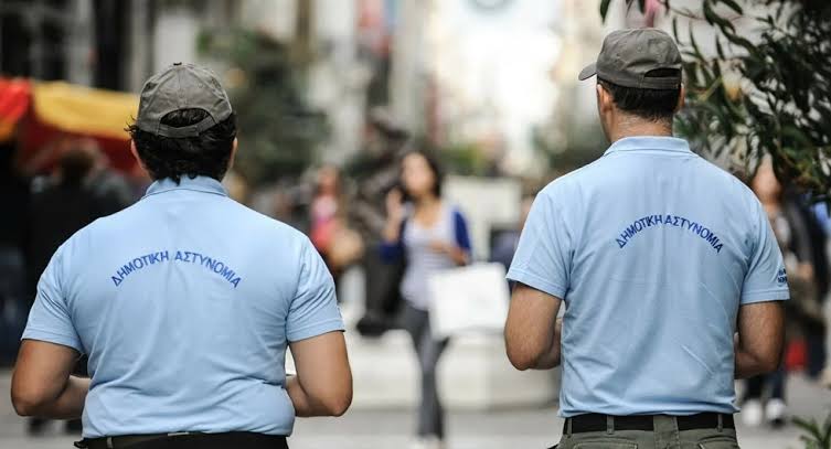 Πάτρα: Πόσο διαφορετικό θα ήταν το κυκλοφοριακό με Δημοτική Αστυνομία – Διπλοπαρκάρισμα και Εργα σε πρώτο πλάνο - Δήμος, Αντιπολίτευση, Αστυνομία στο Patrapress 11 Πάτρα: Πόσο διαφορετικό θα ήταν το κυκλοφοριακό με Δημοτική Αστυνομία – Διπλοπαρκάρισμα και Εργα σε πρώτο πλάνο - Δήμος, Αντιπολίτευση, Αστυνομία στο Patrapress