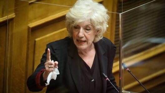 «Έληξε το ζήτημα της εκλογής για τη θέση Ε' αντιπροέδρου της Βουλής» 12 «Έληξε το ζήτημα της εκλογής για τη θέση Ε' αντιπροέδρου της Βουλής»