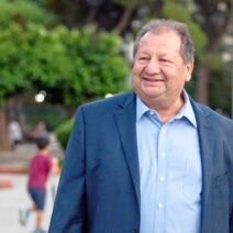 Χρηματικά βραβεία στη μνήμη του Δημήτρη Καλογερόπουλου από τον Δήμο Αιγιαλείας 1 Χρηματικά βραβεία στη μνήμη του Δημήτρη Καλογερόπουλου από τον Δήμο Αιγιαλείας