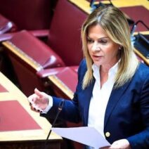 «Η απένταξη κρίσιμων παρεμβάσεων για ανέργους, ευάλωτους πολίτες και επαγγελματική εκπαίδευση» 1 «Η απένταξη κρίσιμων παρεμβάσεων για ανέργους, ευάλωτους πολίτες και επαγγελματική εκπαίδευση»