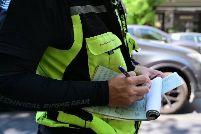 Πάτρα: Απουσία τροχονόμων για απαγόρευση στάθμευσης εντείνουν το «κομφούζιο» στο κέντρο ΦΩΤΟ