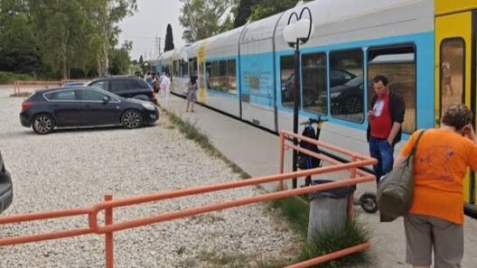 Πάτρα: Νέα βλάβη με ακινητοποίηση διπλού συρμού του Προαστιακού στο Ρίο 13 Διπλό σύρμα του Προαστιακού στη Ρίο με νέες βλάβες