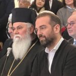 Ευχαριστίες του Μητροπολίτη Ιερωνύμου προς τον Περιφερειάρχη Νεκτάριο Φαρμάκη για την Μονή Μακελλαριάς