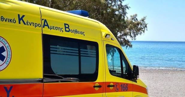 Ιδιωτικό σκάφος στη θάλασσα κοντά στην Κεφαλονιά