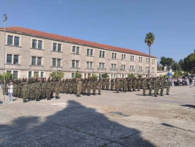 Πάτρα: «Ζωντάνια» μετά από 15 χρόνια στο ΚΕΤχ - Στους 500 οι νεοσύλλεκτοι στην πόλη ΦΩΤΟ