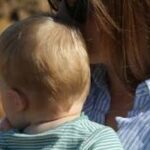 Αγρίνιο: Συνέλαβαν μάνα γιατί είχε αφήσει μόνο του σπίτι 3 ετών παιδί