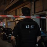 Αθήνα: Επιθέσεις με χειροβομβίδα σε καταστήματα τη νύχτα