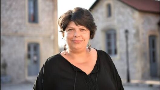 «Οι γονείς με τους εκπαιδευτικούς στο πλευρό τους κατέκτησαν όσα είναι δικαίωμα των παιδιών τους» 12 «Οι γονείς με τους εκπαιδευτικούς στο πλευρό τους κατέκτησαν όσα είναι δικαίωμα των παιδιών τους»