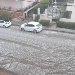 Αγρίνιο: Έντονη χαλαζόπτωση έπληξε το κέντρο ΒΙΝΤΕΟ - ΦΩΤΟ
